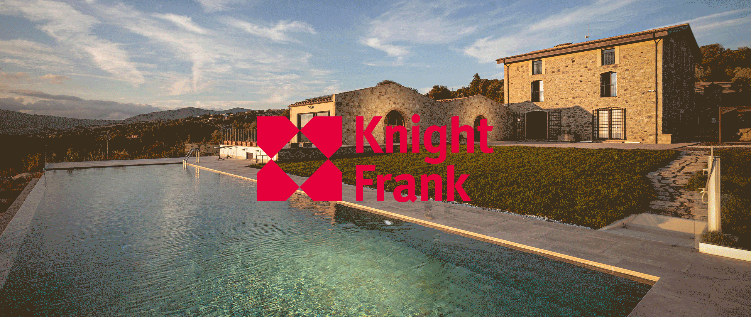 Gif di alcuni scenari da interno ed esterno con il logo di Knight Frank.